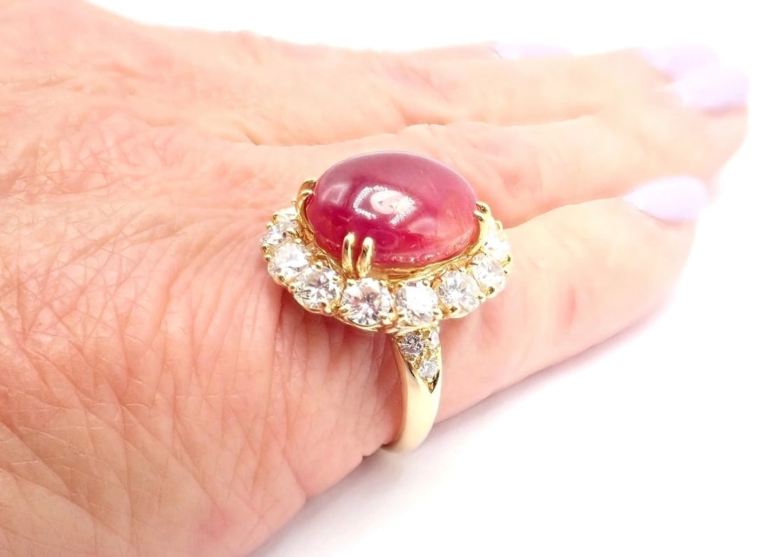 Authentic! Van Cleef & Arpels 18k Yellow Gold Large Cabochon Ruby Diamond Ring - 6