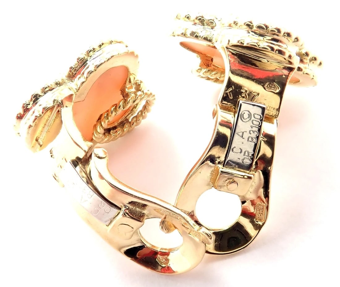 Van Cleef & Arpels Vintage Alhambra 18k Yellow Gold Coral Earrings Paper - 6