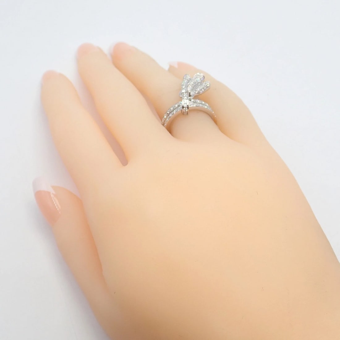 Authentic! Piaget 18k White Gold Diamond Double Band Flower Ring - 13