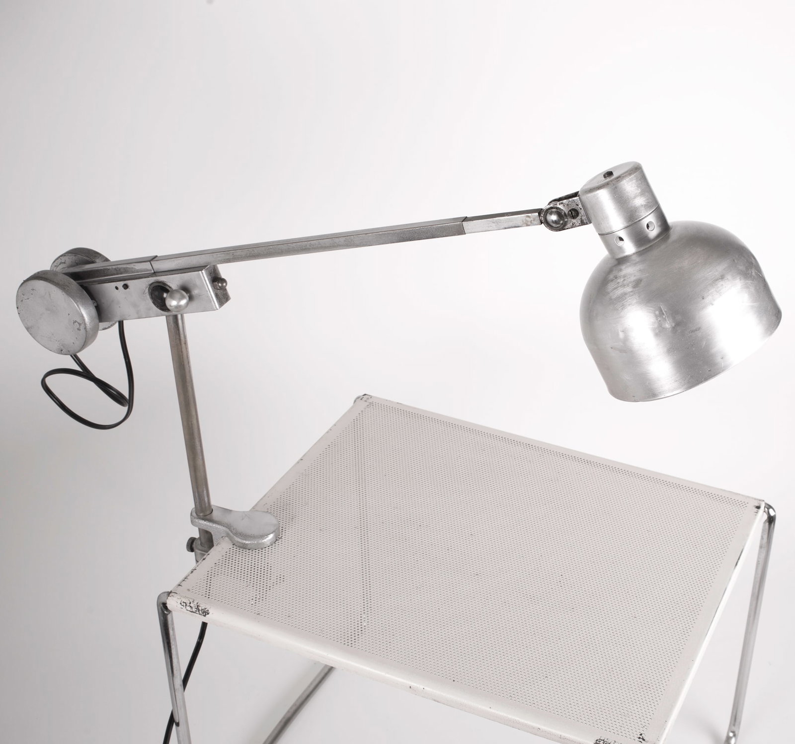 Home / French modernist mid century industrial task lamp Ferdinand Solere (1 of 6)