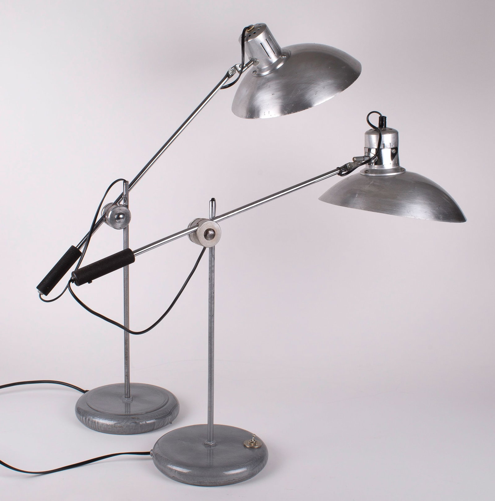 Home / Pair French modernist mid century desk lamp André Lavigne Aluminor: Pair French modernist mid century desk lamp André Lavigne Aluminor Reserve: $1,200.00 Shipping:Domestic: Flat-rate of $140.00 to anywhere within the contiguous U.S.International: