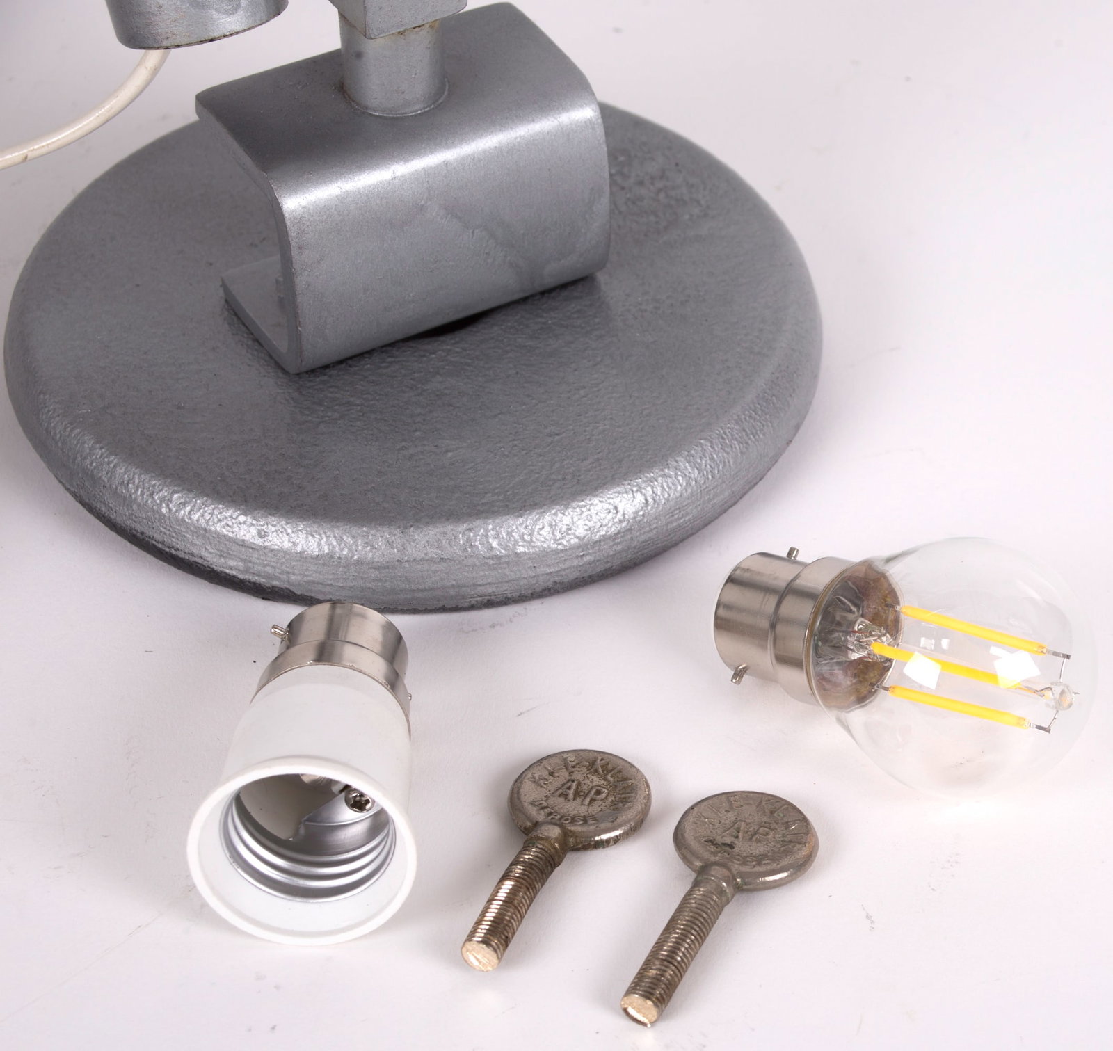 Home / FRENCH INDUSTRIAL MODERNIST pair LAMPS KI-E-KLAIR - 5