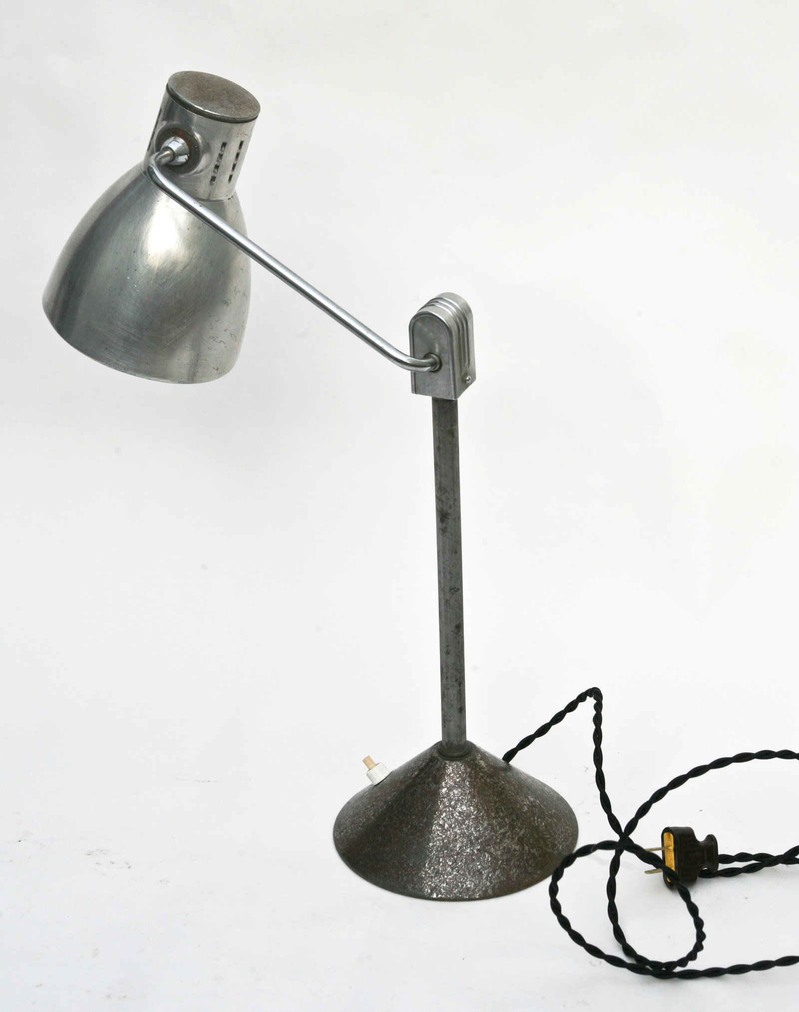 Home / FRENCH MODERNIST DESK LAMP JUMO 800 ART DECO - 2