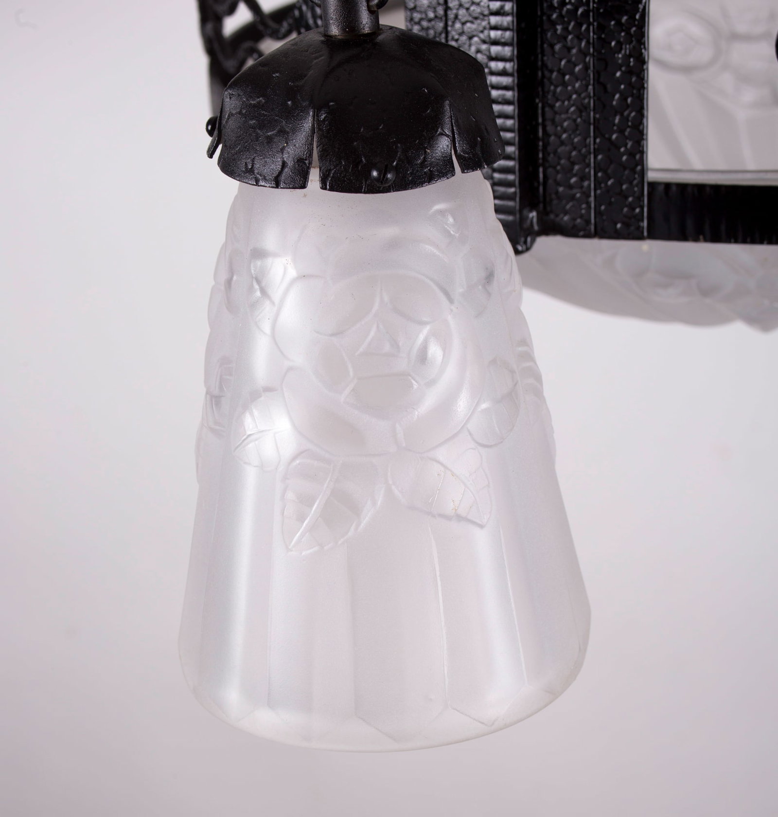 Home / FRENCH Art-Deco Chandelier Degue David Guéron pressed glass - 7