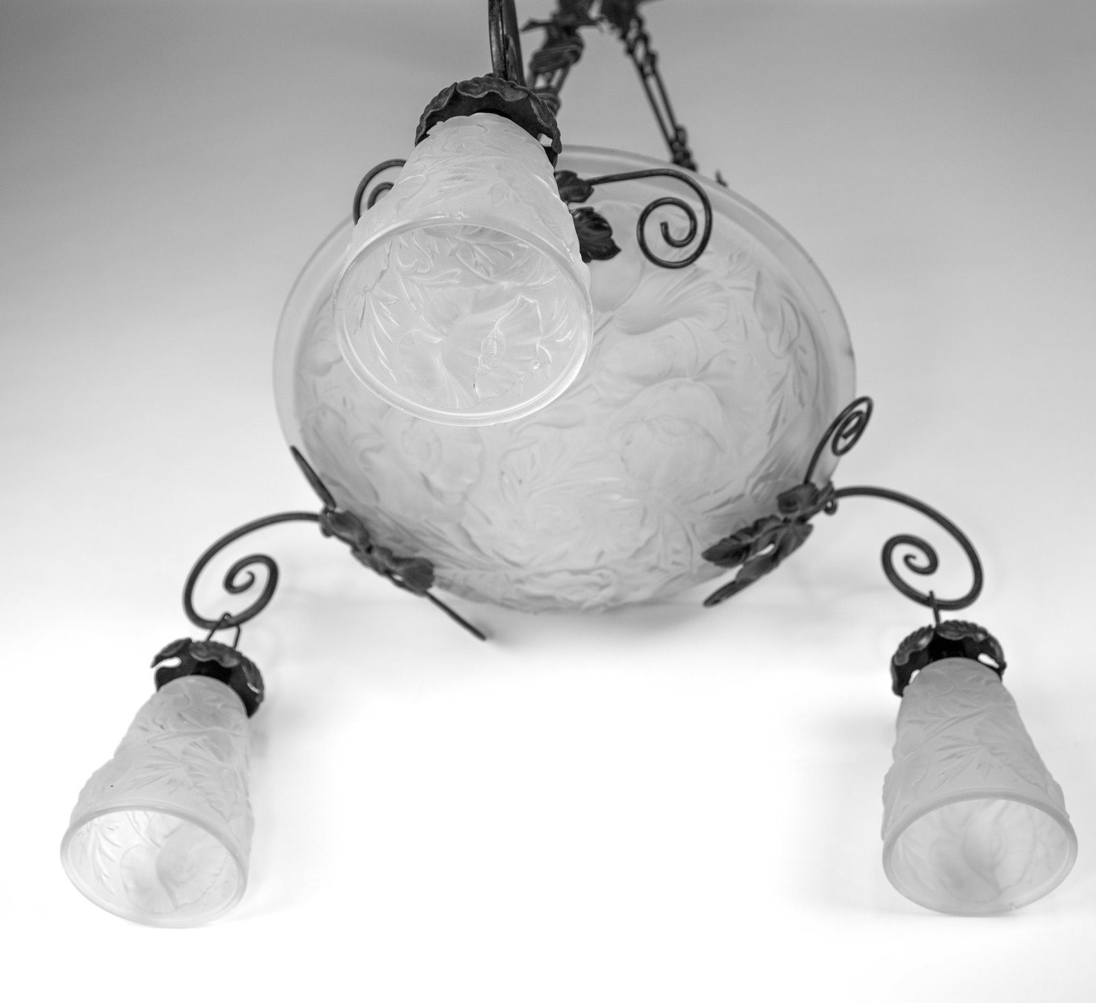 Home / FRENCH ART DECO CHANDELIER MOLDED Molded GLASS CUBIST MULLER Poppy Motive - 5