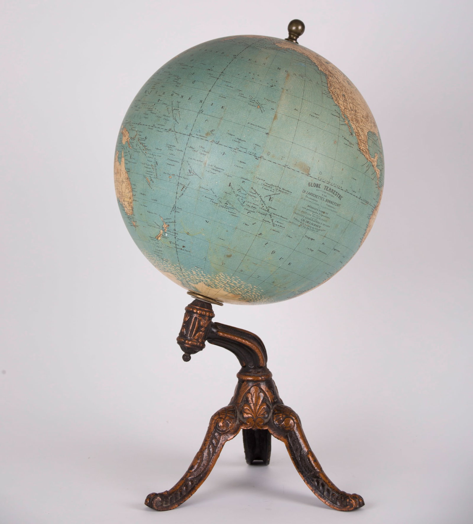 Home / 1860 DELAGRAVE FRENCH TERRESTRIAL ANTIQUE GLOBE 14 Bonnefont - 3