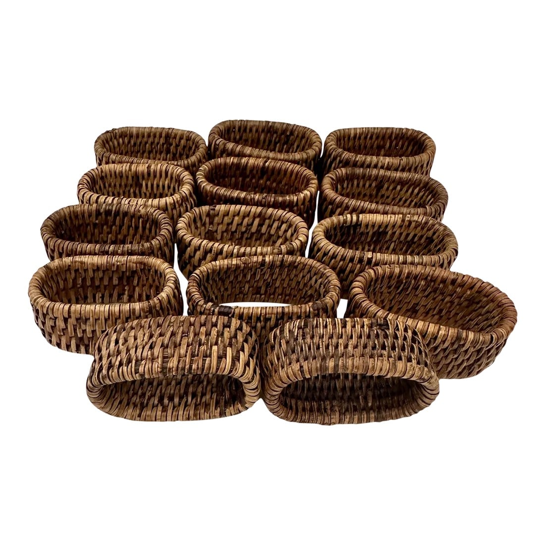 Woven Rattan Napkin Rings-Set of 14: Boho Chic Brown Woven Rattan Napkin Rings a set of 14. Perfect to pair up with rattan chargers or placemats (also in my listings). 2.75in w x 1.25h chargers sold separately Make sure to follow me, I h