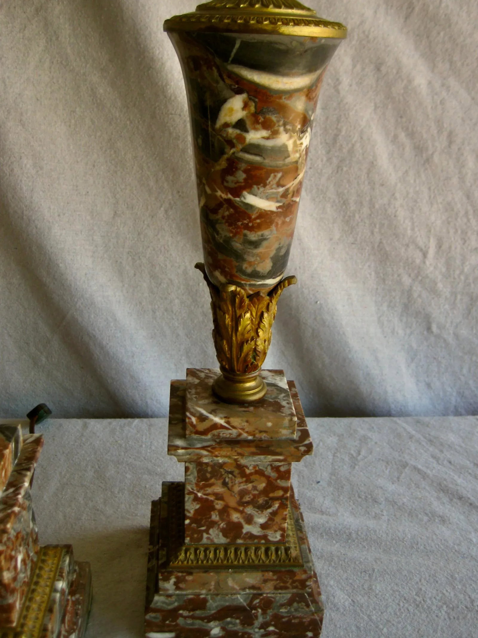 Pair of Late 19th Century Napoleon III Marble and Bronze Lamps - 5