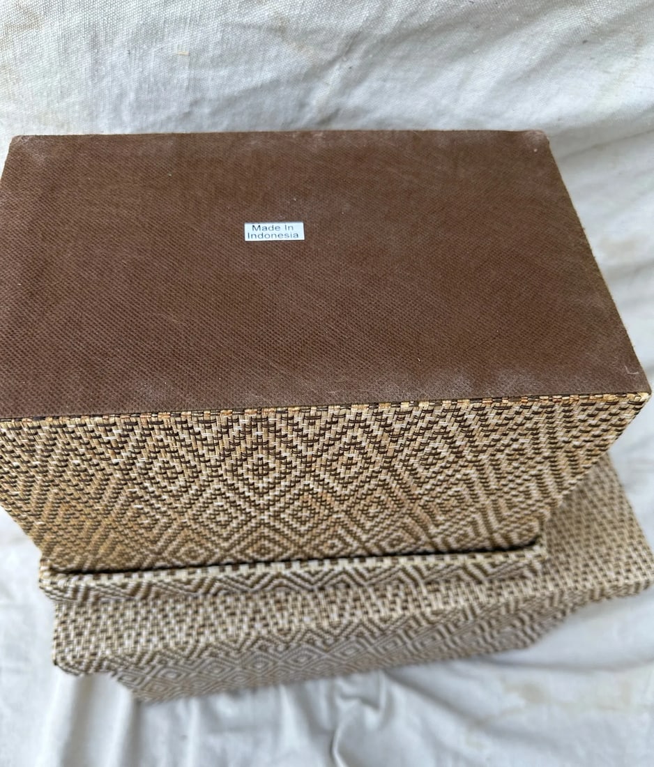 Pair of Woven Straw Nesting Boxes - 7