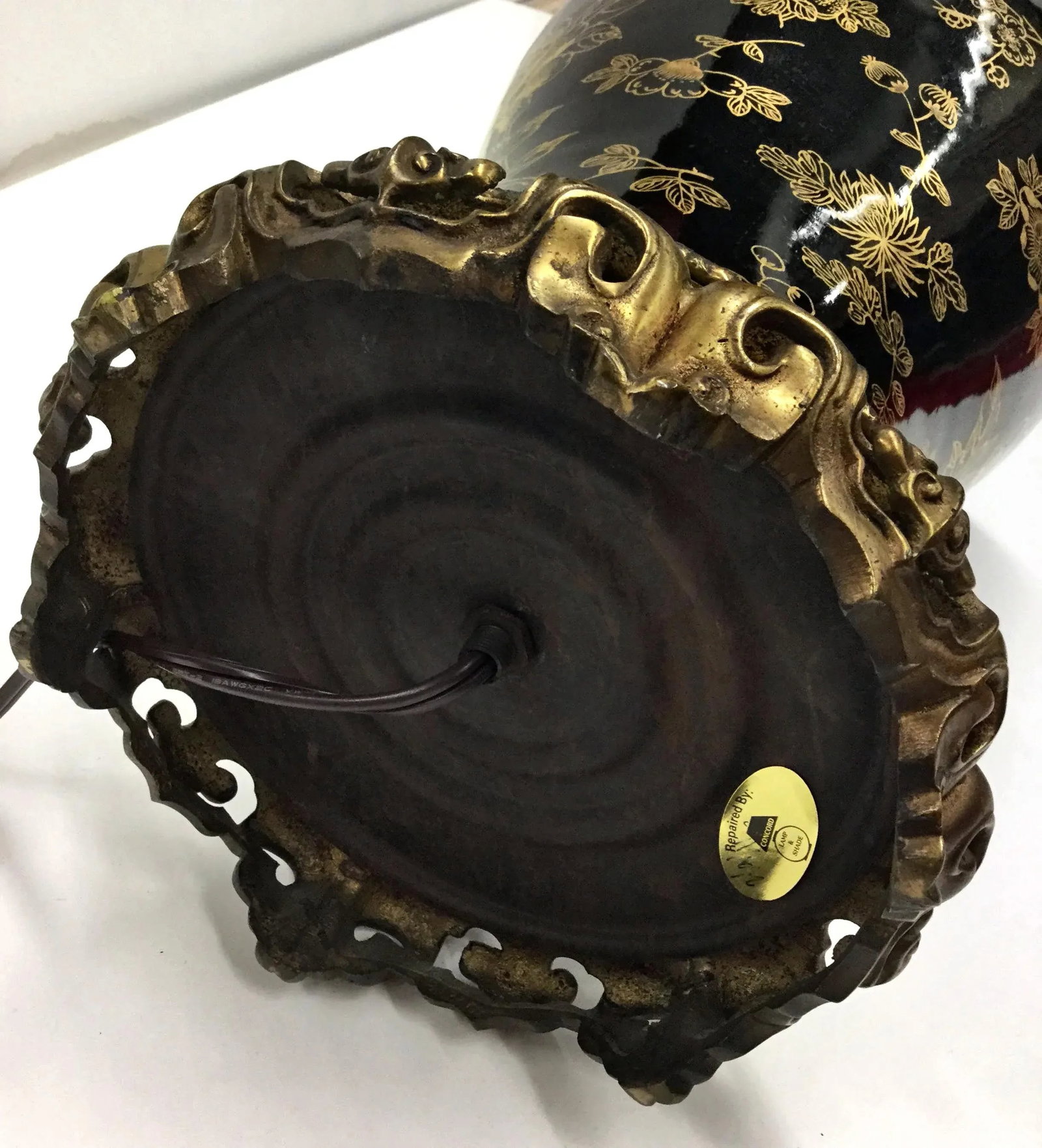 1960s Tall Chinese Porcelain Table Lamp - 8