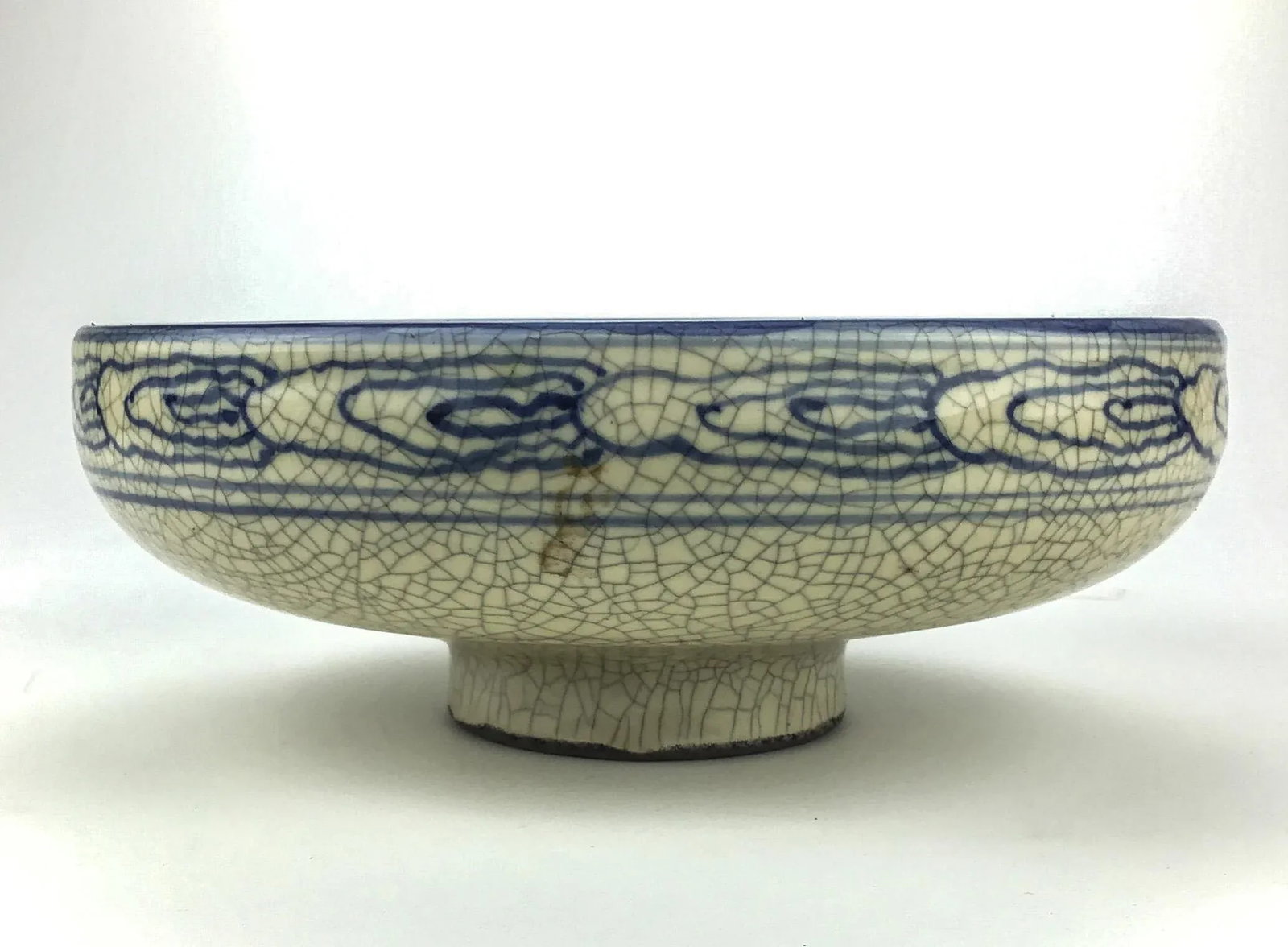 Rare Asian Crackle Finished Ceramic Clay Pottery Bowl Goldfish Swimming Among Clouds - 4