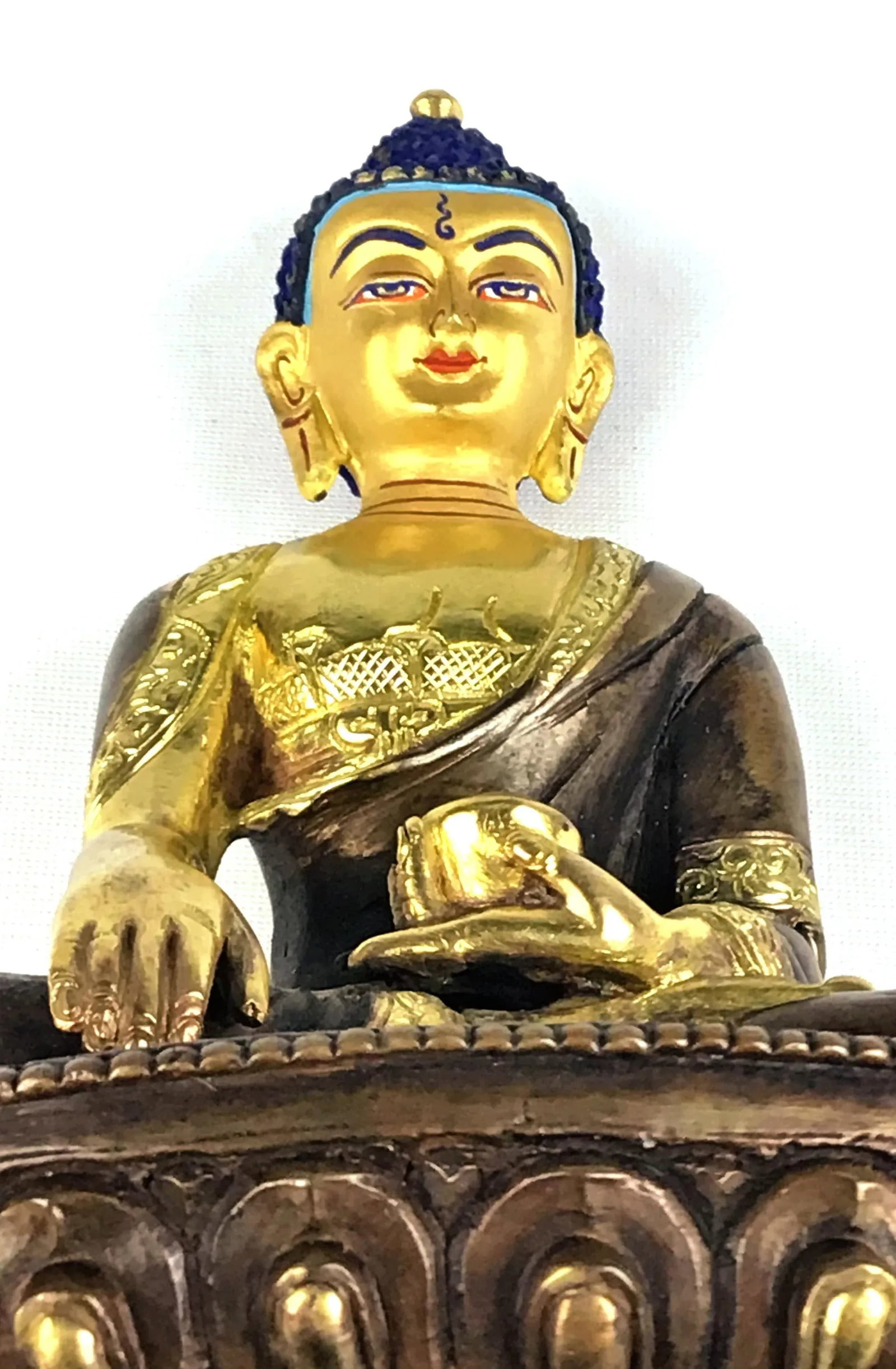 Shakyamuni Buddha Gold & Bronze Nepalese Figurine - 7