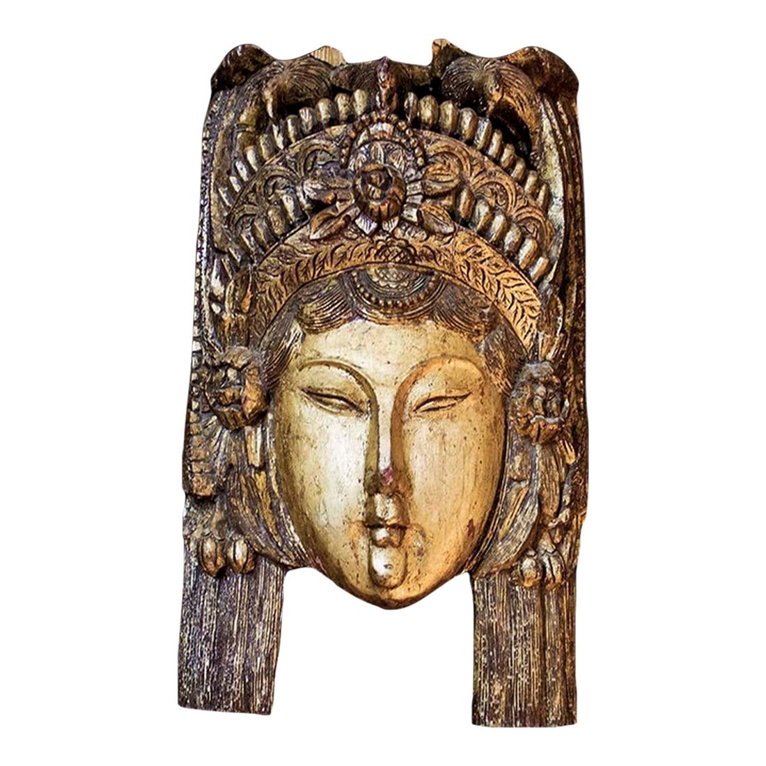 Gold Gilt Carved Wood Wall Sculpture Lovely Asian Woman: Stunning gold gilt wood sculpture wall decor. It weights a hefty 26 lbs and has wire on back ready to hang. Notice the 3 peace doves at the top. Age & origin is estimated. Measurements: 26"