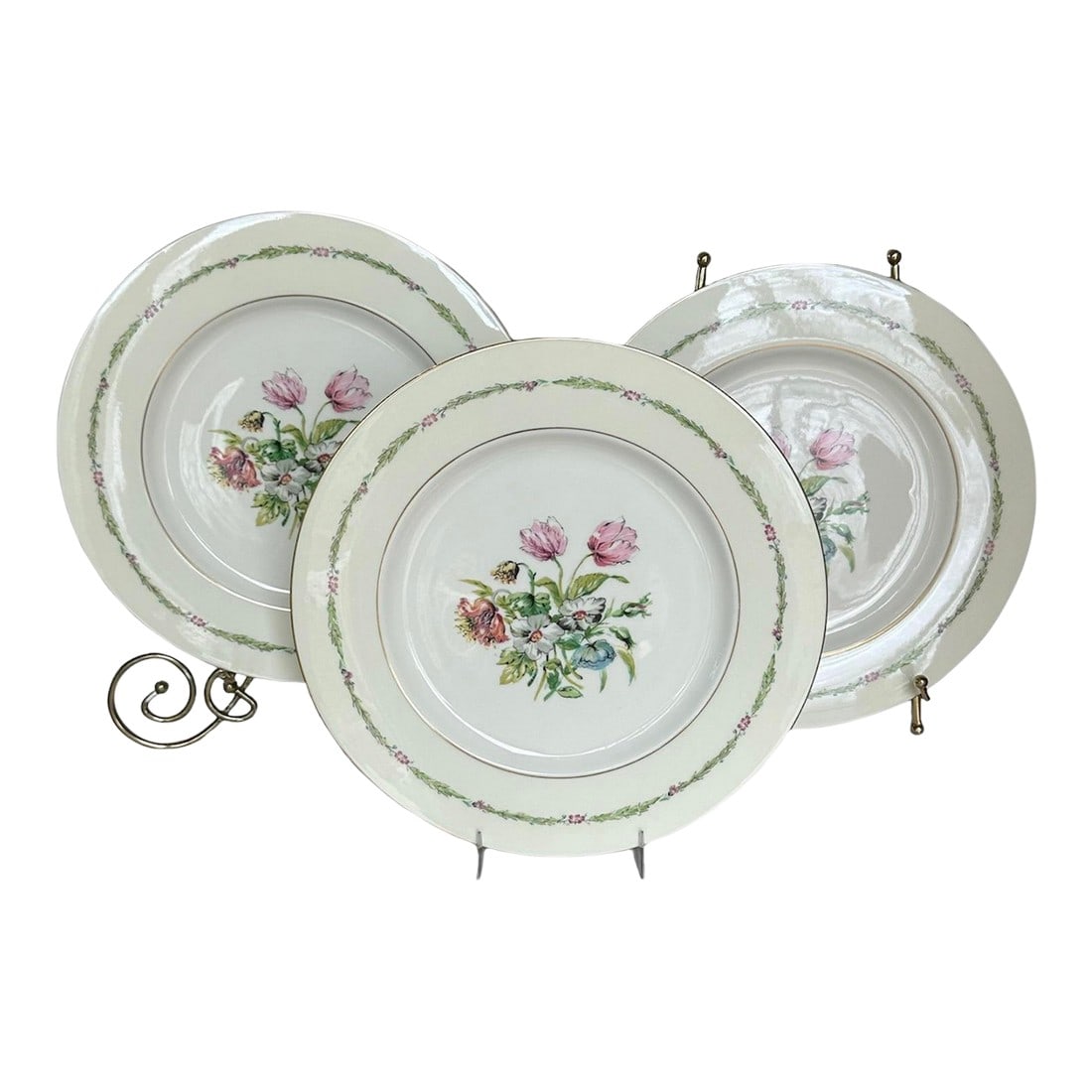 Theodore Haviland New York Garden Flower Dinner Plates- Set of 3: Set of 3 Theodore Haviland New York Dinner Plates "˜Garden Flowers' 10.75" round Produced from 1945-1966. Excellent Condition Condition: Alterations: Original Condition Unaltered