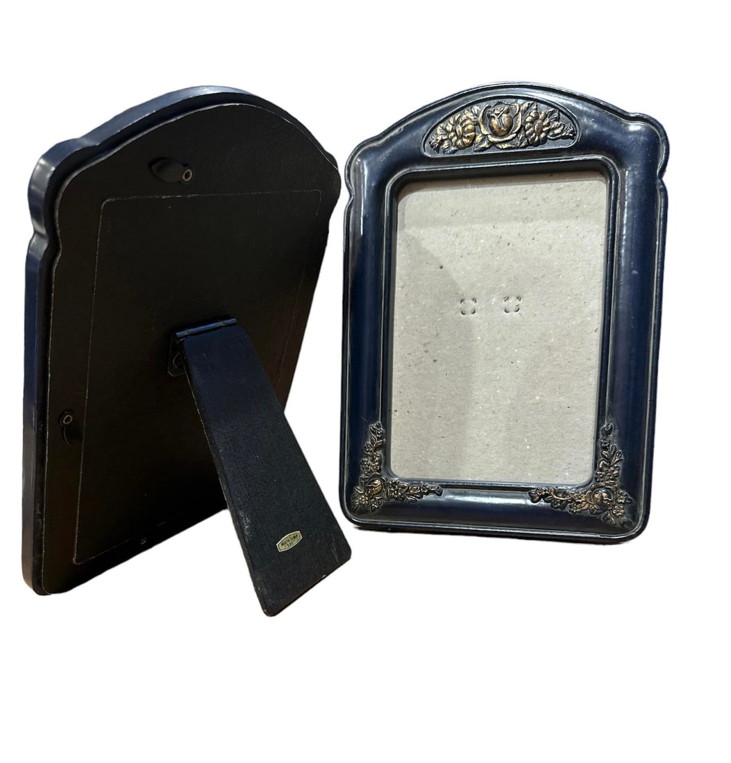 Late 20th Century Victorian Blue & Gold Tone Resin Picture Frames - A Pair - 5