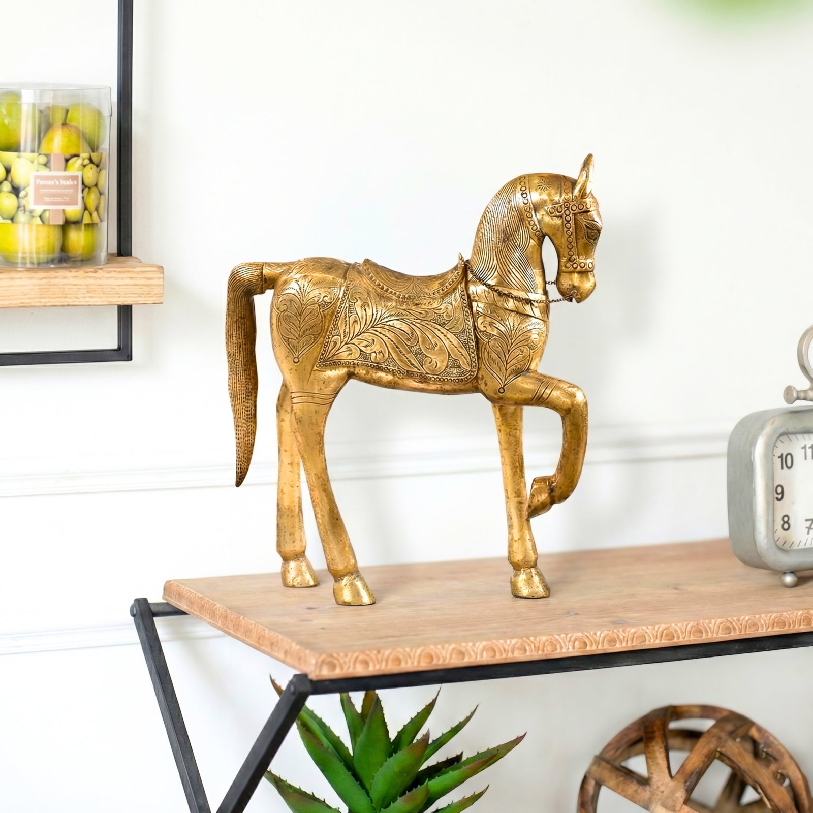 1970s Vintage Solid Wood Horse Statue Cladded With Embossed Brass Foil - 2