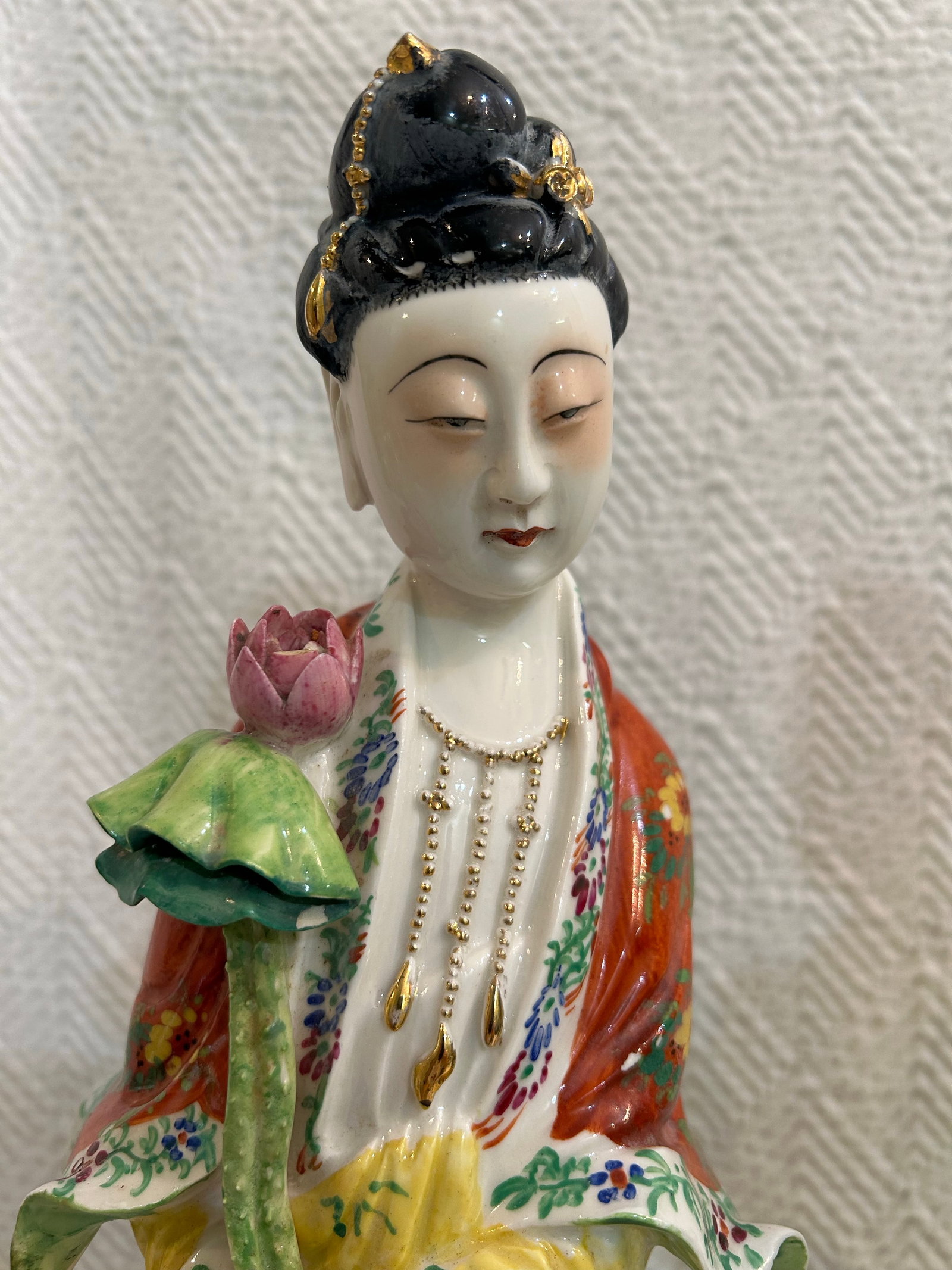 Early to Mid 20th Century Chinoiserie Porcelain Guanyin (Kwan Yin ) 16" Statues Handpainted - a Pa - 7