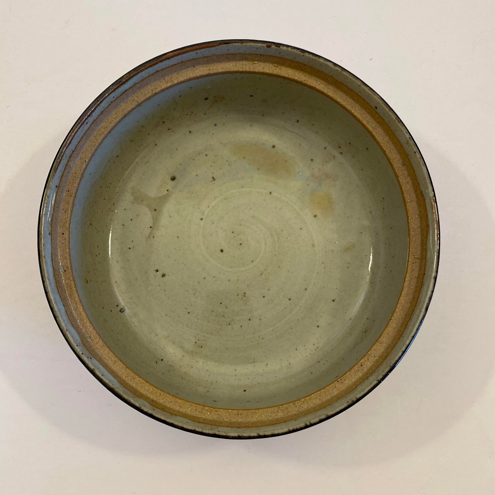 Vintage Studio Stoneware Bowl in Cobalt Blue With Hand-Painted Botanical Motif - 4