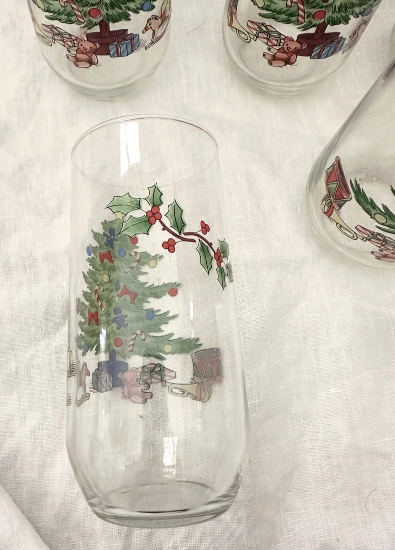 Vintage Holliday Hostess 14oz Christmas Tree Tumblers-Set of 9 - 5