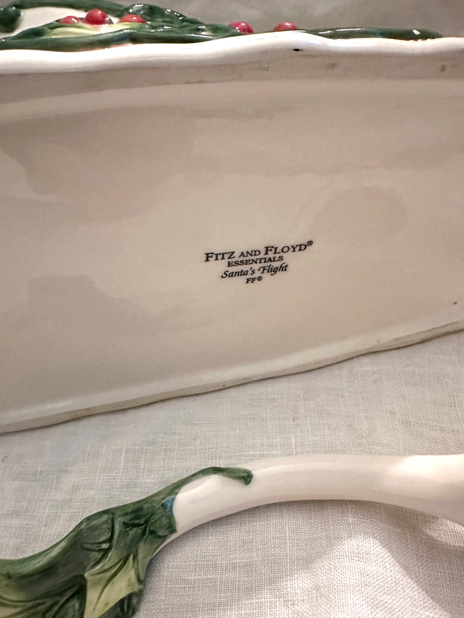 Fitz & Floyd "Santa's Flight" Cranberry Server & Spoon Set - 8