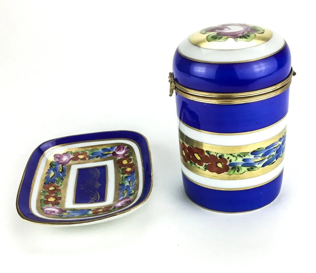 Vintage Limoges Singer Signed Rare Set Ashtray and Cigarette Holder - 2