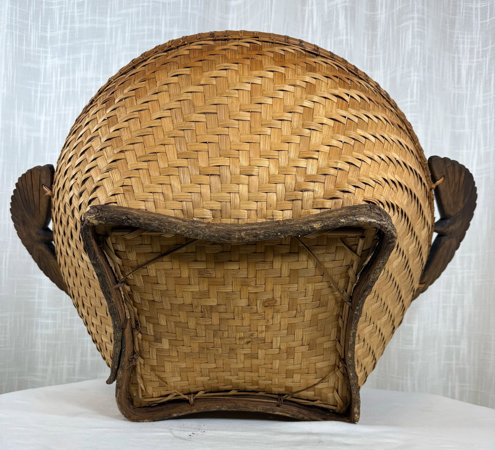 Vintage Monumental Hand-Woven Splint Wood Quatrefoil Shaped Basket With Carved Eagle Handles - 10