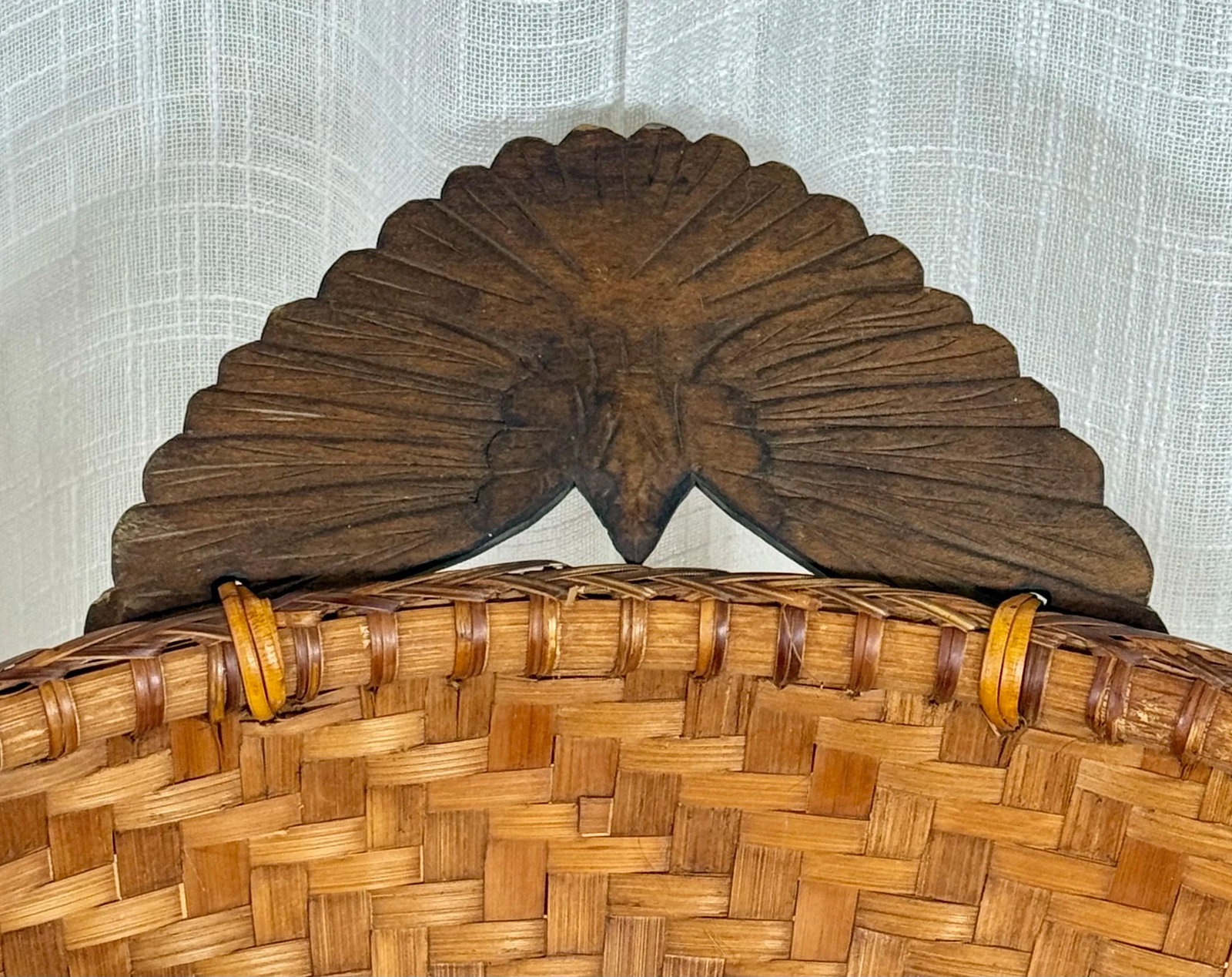 Vintage Monumental Hand-Woven Splint Wood Quatrefoil Shaped Basket With Carved Eagle Handles - 4
