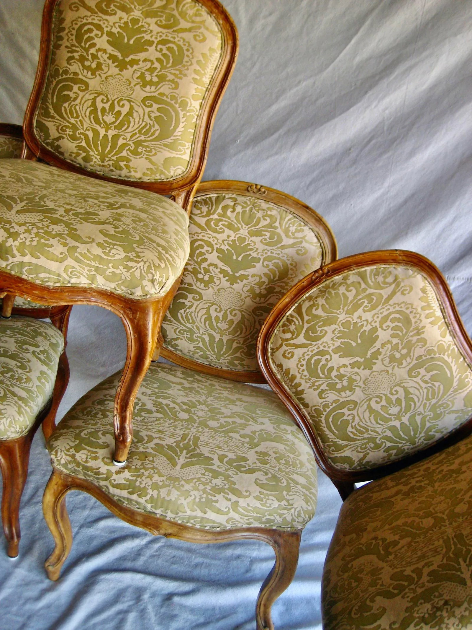 Fortuny Corone Textile on Set of 4 French Louis XV Chairs 18 Century - 12