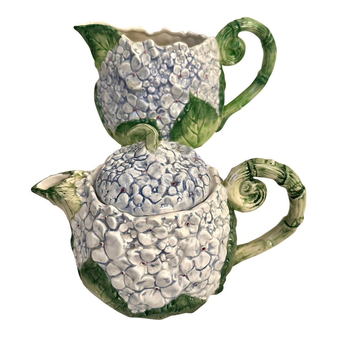 Fitz & Floyd Oci Blue Hydrangea Teapot & Pitcher Set: Fitz & Floyd OCI Blue Hydrangea Teapot and Matching Water Pitcher. Super cute and perfect for a Garden Party table scape or Easter. Mix and match with cabbage dinnerware. I also have 3 matching mugs