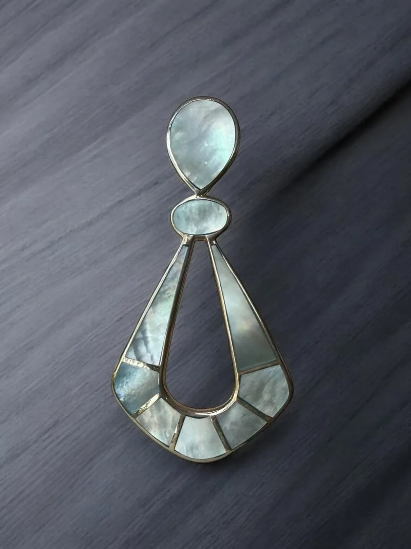 1980s Sterling Silver Mother of Pearl Pendant - 3