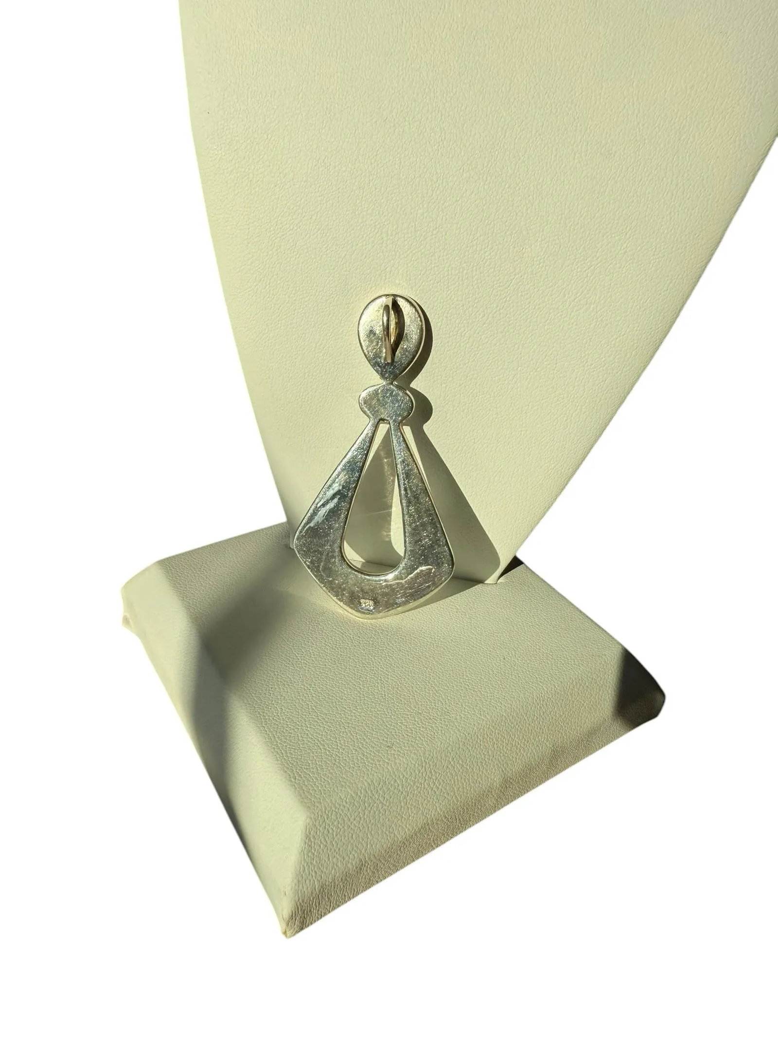 1980s Sterling Silver Mother of Pearl Pendant - 4