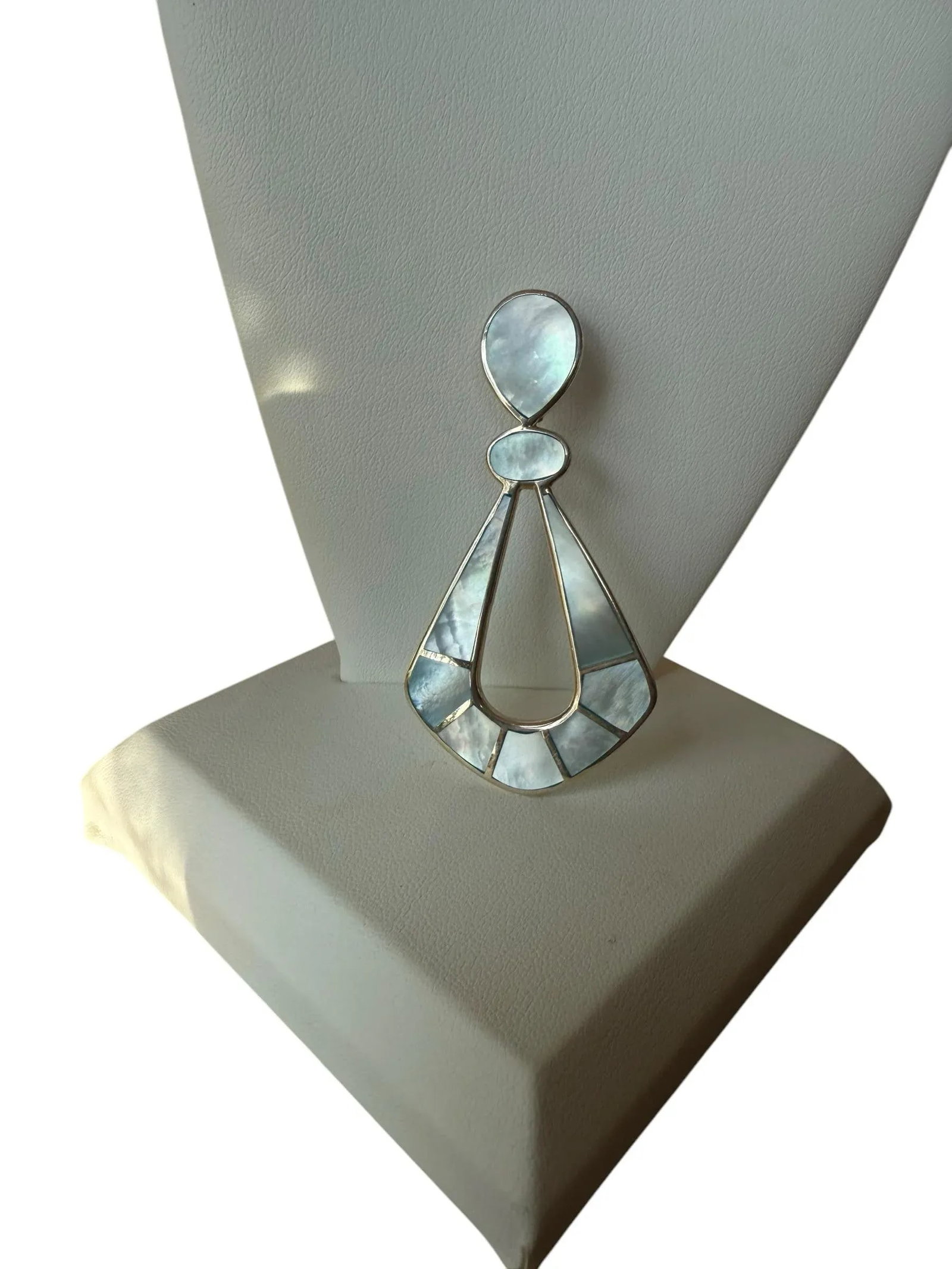 1980s Sterling Silver Mother of Pearl Pendant - 5