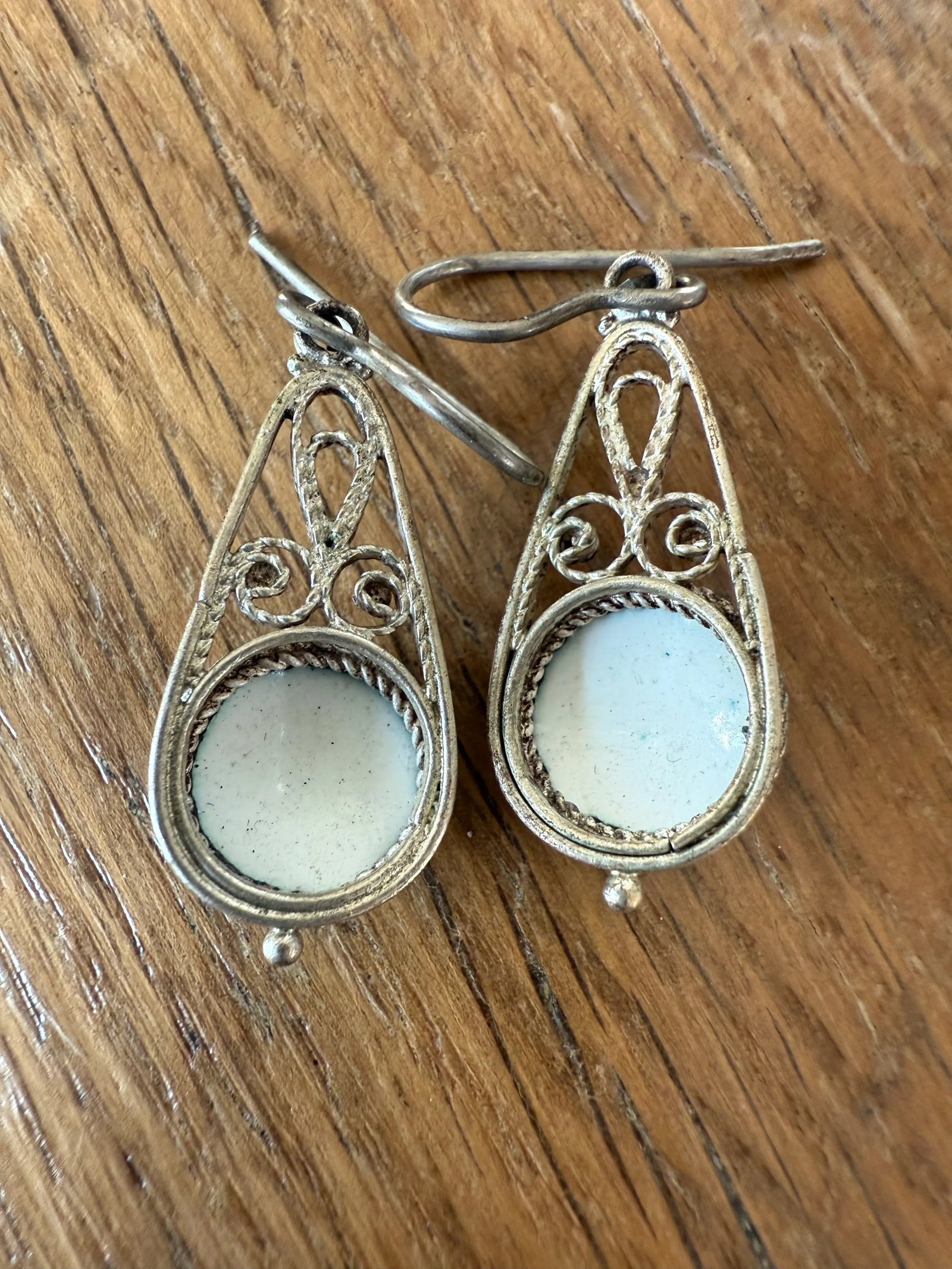 Late 20th Century Vintage Hand Painted European Folk Art Filigree Drop Earrings - 3