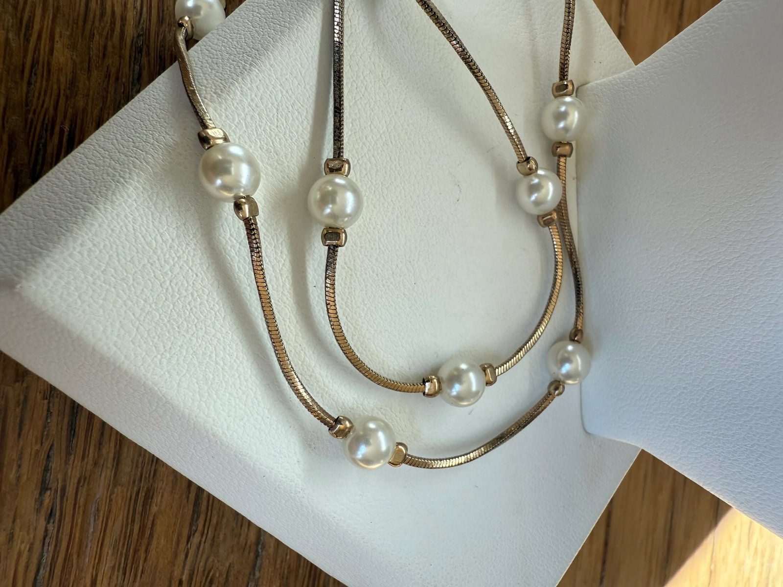 1990s Monet Pearl Goldtone Snake Chain Necklace - 3