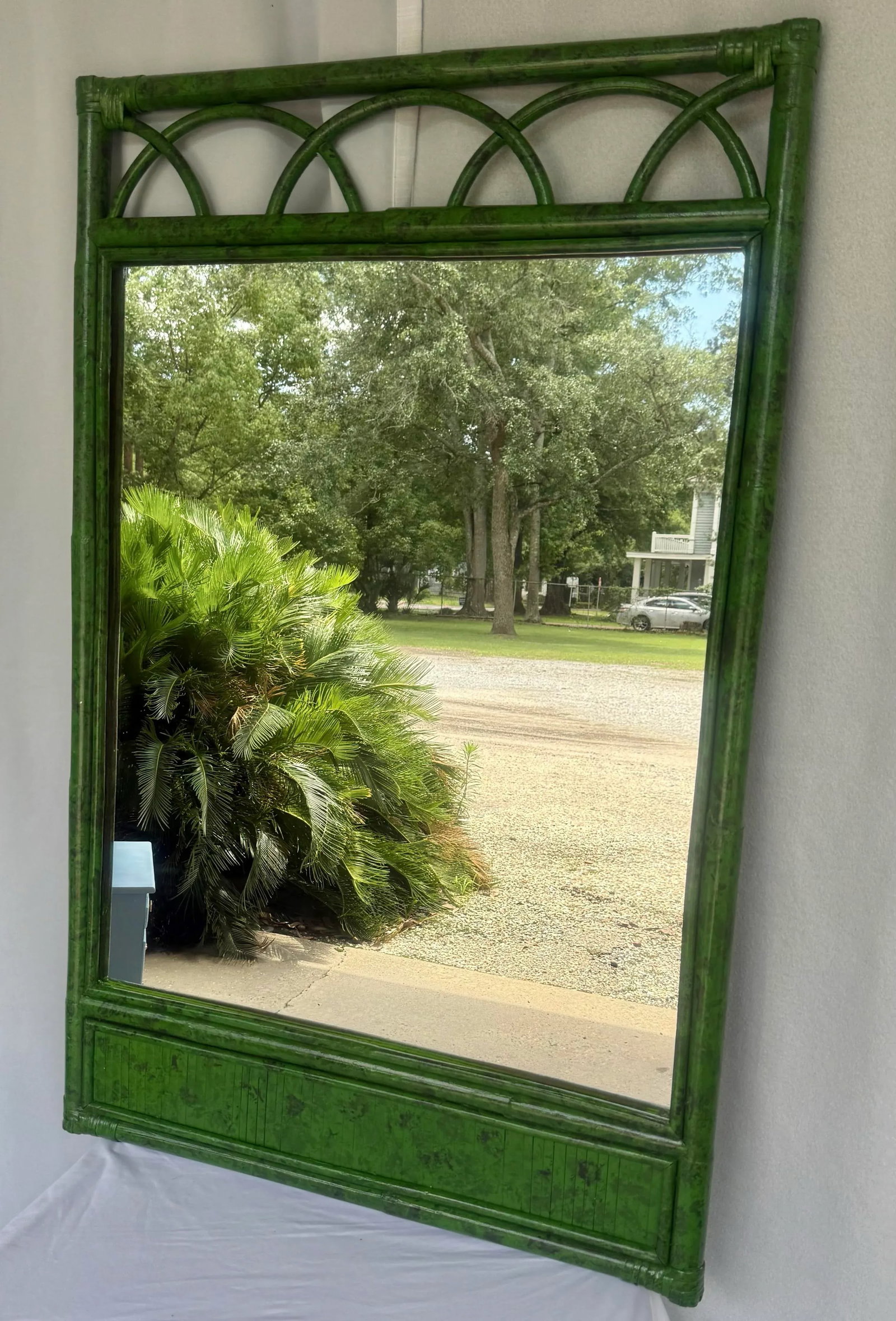 Vintage Palm Beach Coastal Green Faux Tortoiseshell Rattan Wall Mirror – Newly Painted - 2