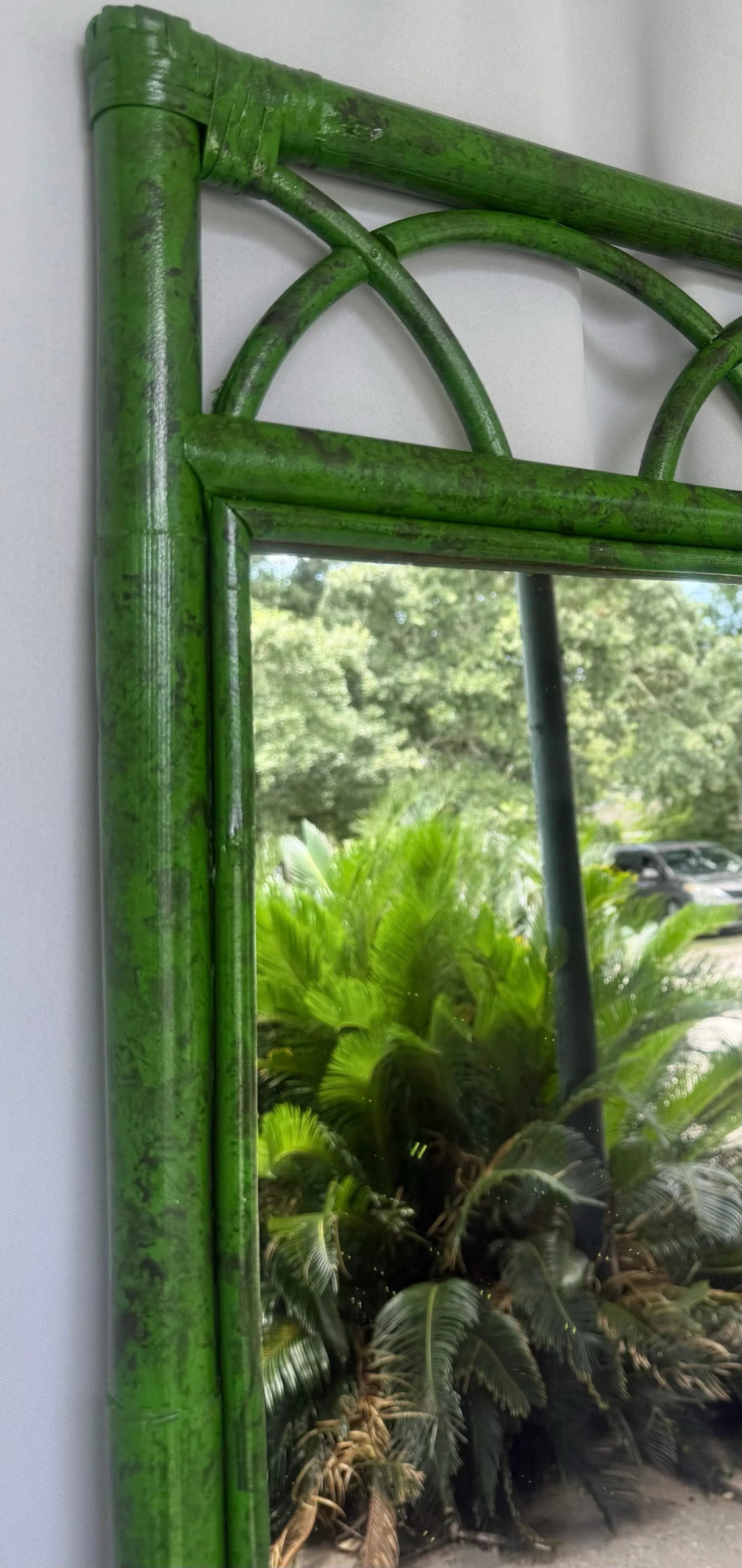 Vintage Palm Beach Coastal Green Faux Tortoiseshell Rattan Wall Mirror – Newly Painted - 4