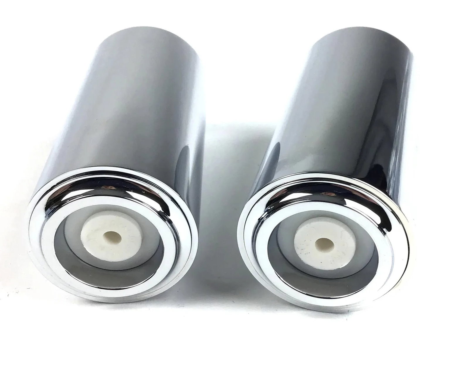 Wedgwood England Silver Plate Salt & Pepper Set - a Pair - 7