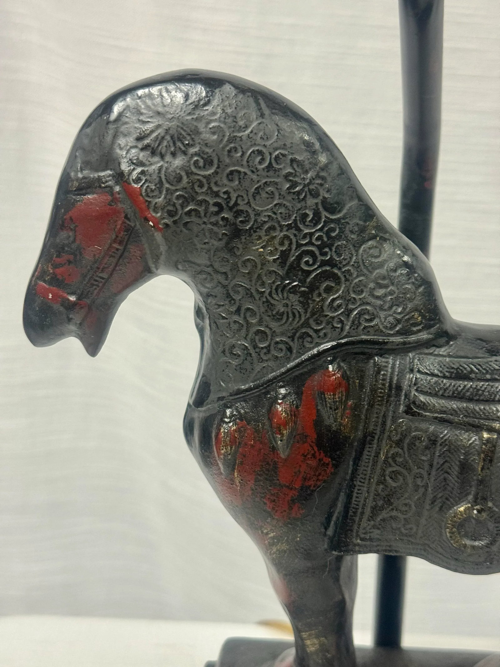 Vintage Mid-Century Modern Tang Horse Table Lamp in Frederick Cooper Style - 7