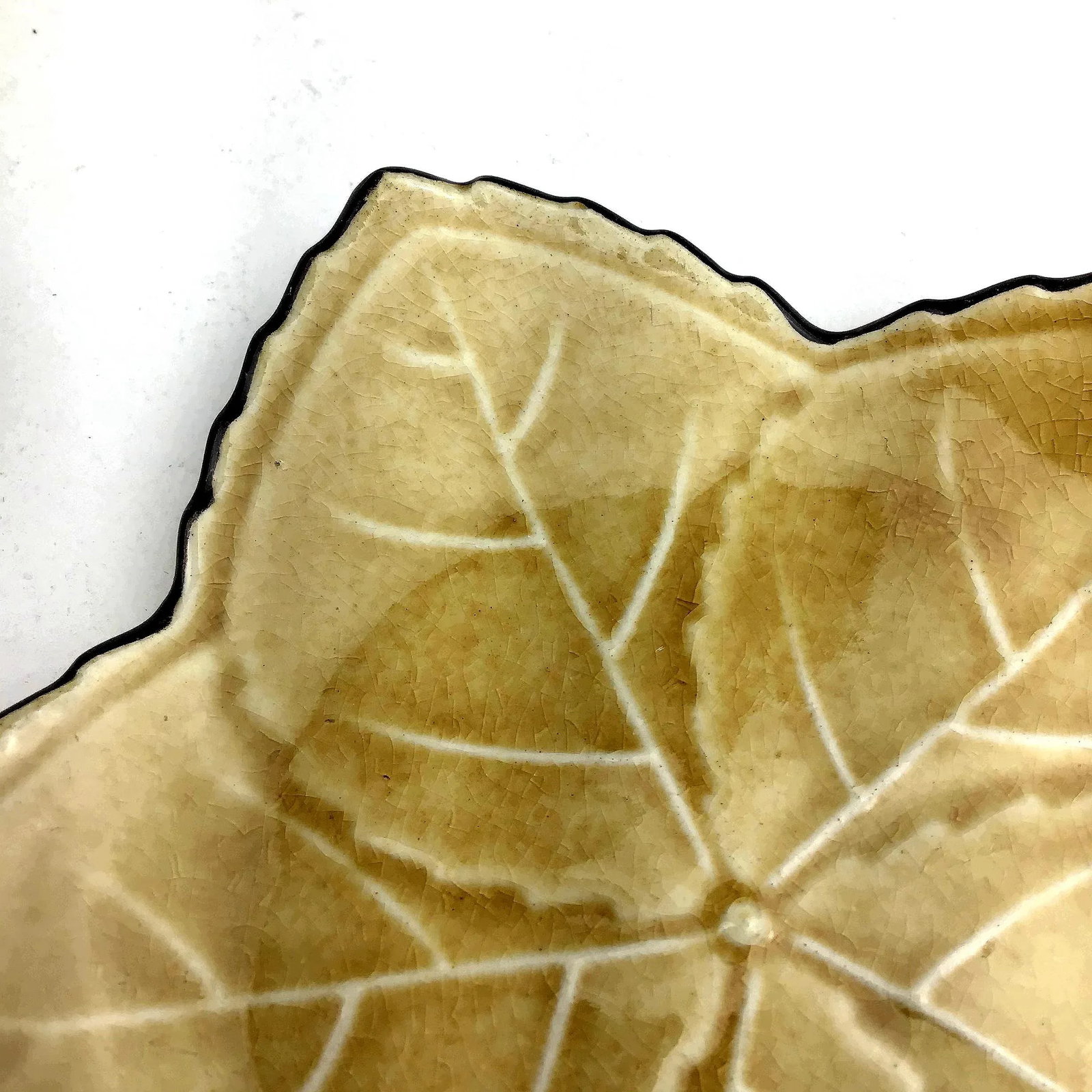 Vintage Porcelain Maple Leaf Trinket Plates - a Pair - 5