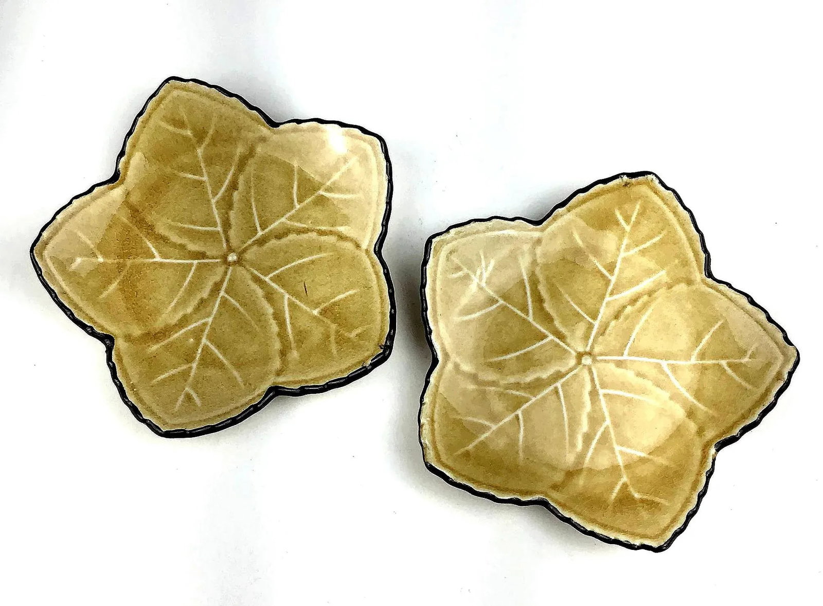 Vintage Porcelain Maple Leaf Trinket Plates - a Pair - 8