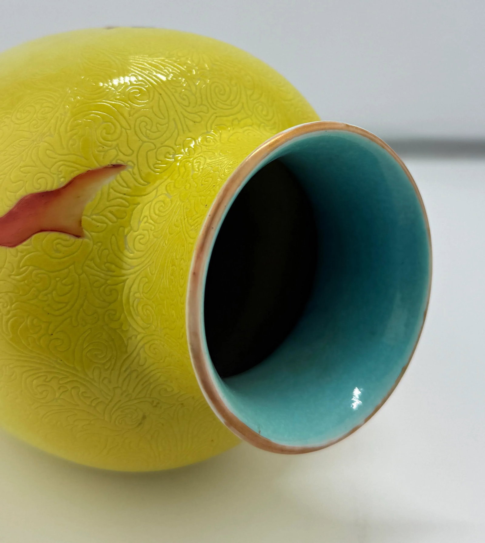 Fine Republic Period Chinese Porcelain Vase Carved Yellow Ground Enamel Figures - 3