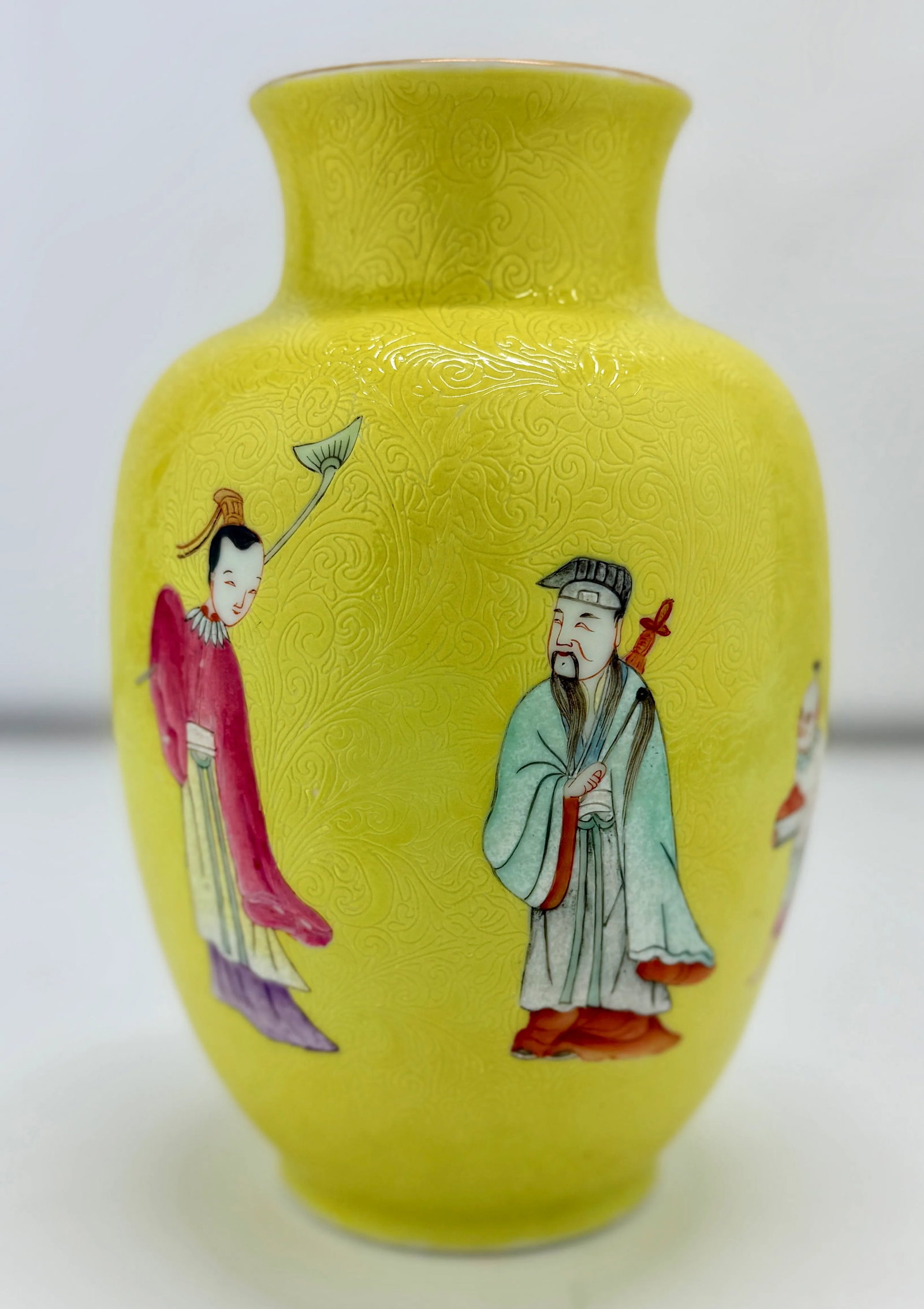 Fine Republic Period Chinese Porcelain Vase Carved Yellow Ground Enamel Figures - 5