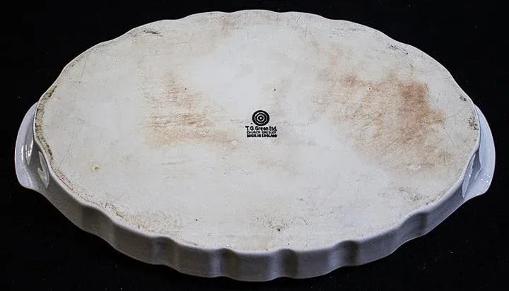 Rare Stoneware T. G. Green Ltd. Scallolped Baking Dish - Made in England - 6