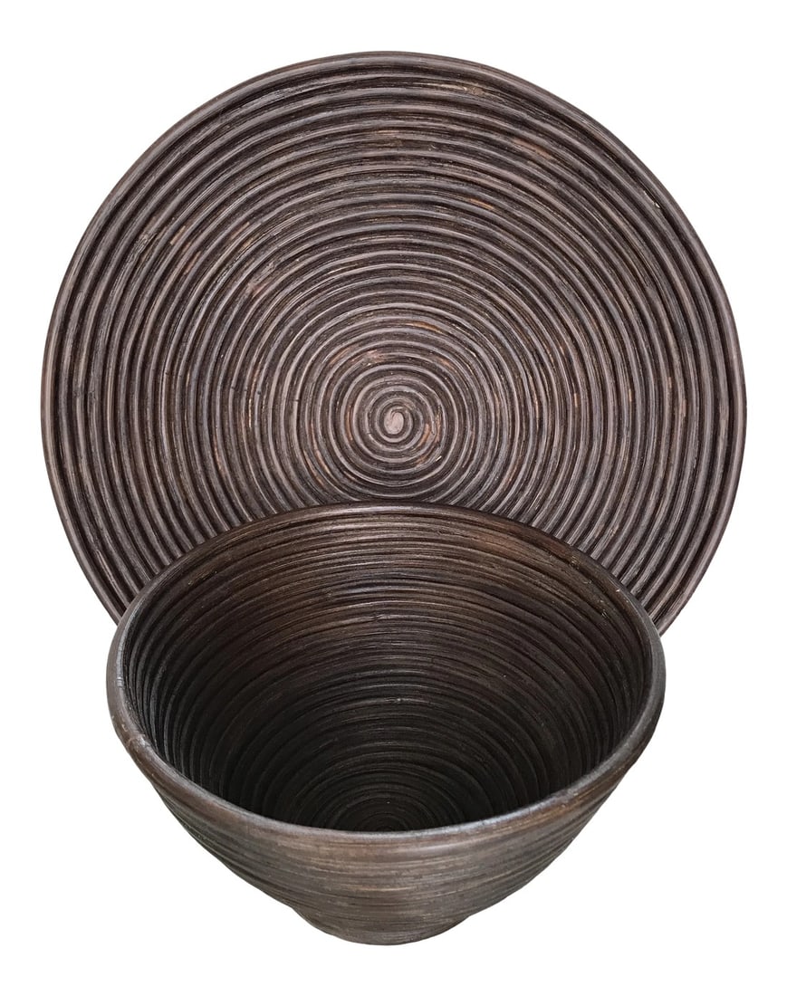 Vintage 1970s Coiled Bent Bamboo Pencil Reed Bowl & Plate - Pair: Vintage 70's Coiled Bent Bamboo Pencil ReedBowls A-Set, Dark brown in color, set includes a large bowl 18in round x 3.25in H and the Smaller bowl 11in round x 6.5in H. Very popular boho look right