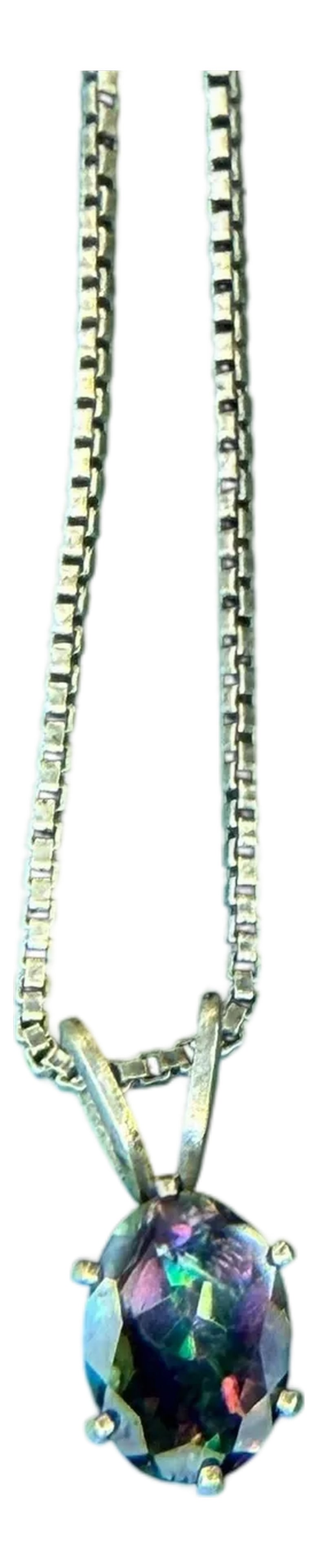 Late 20th Century Mystic Topaz Sterling Made in Italy Pendant Necklace: A marked 925 Italy sterling silver box chain. A faceted cut oval mystic topaz gemstone. The darkness with flashes of green and purple is reminiscent of the northern lights. 18" total length chain with