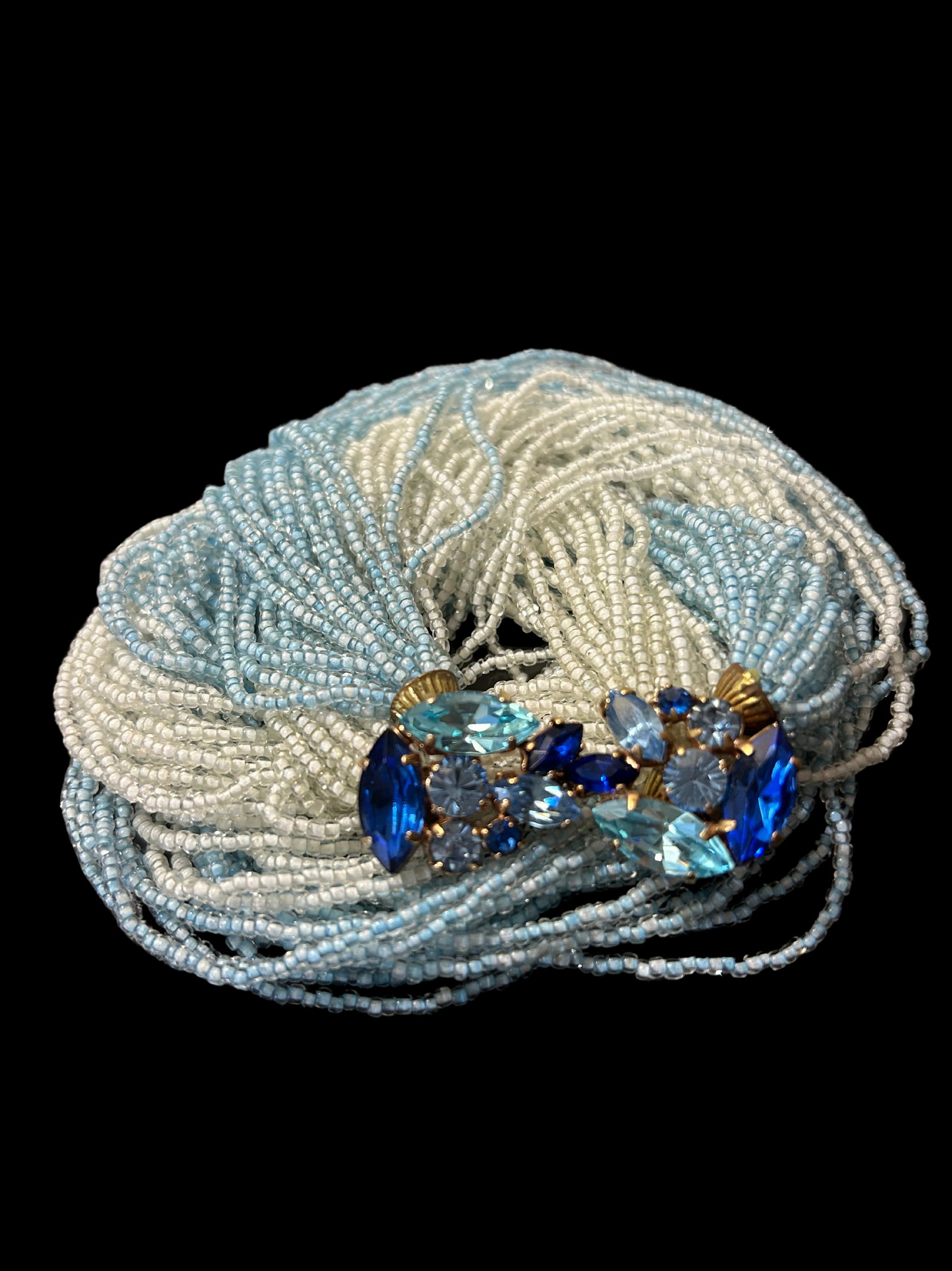 Vintage 1980s Sky Blue and White Seed Bead Torsade Necklace – Murano Glass Style, Moonglow - 6