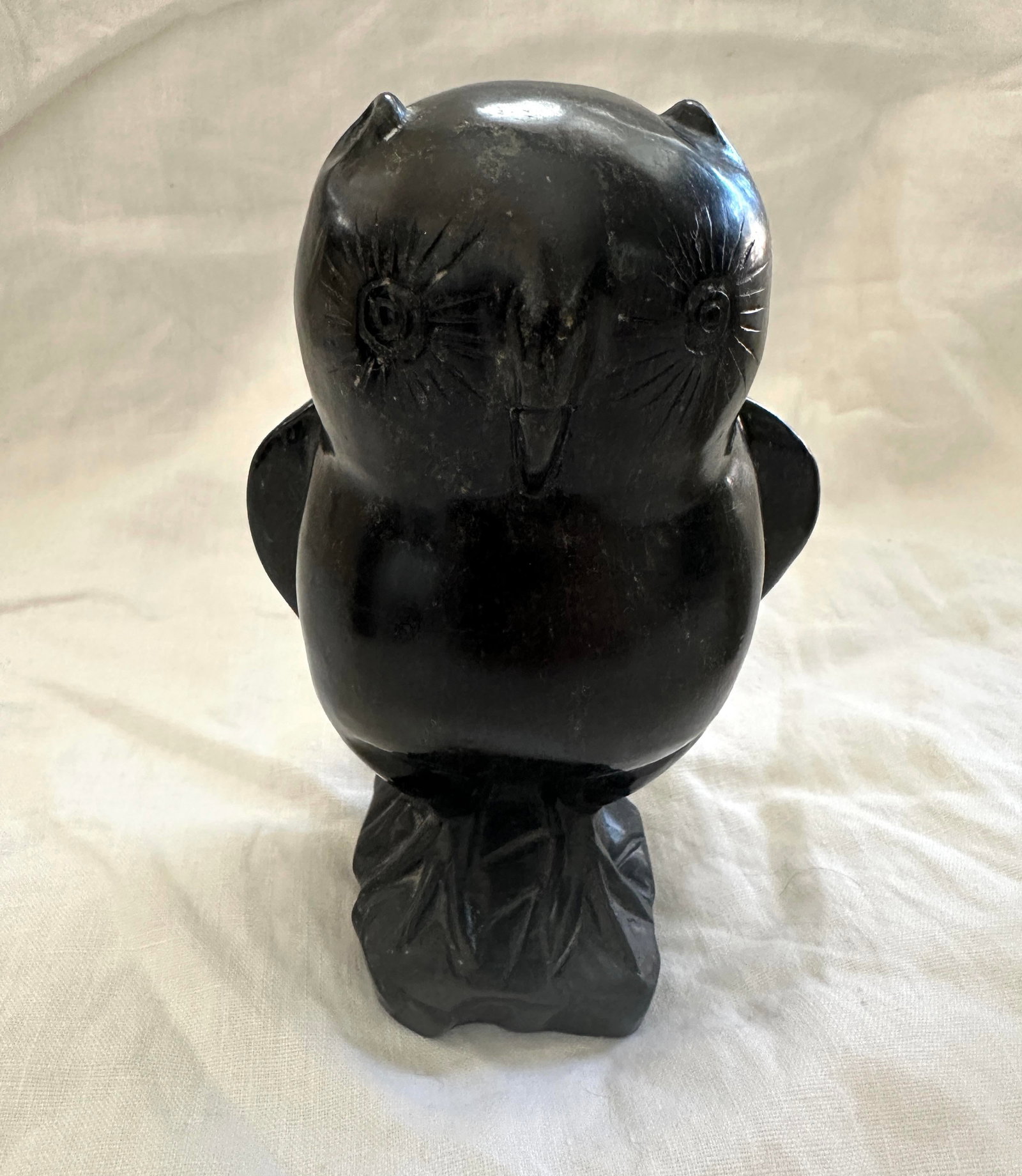 Vintage Hand Carved Black Stone Owl Figure - 7