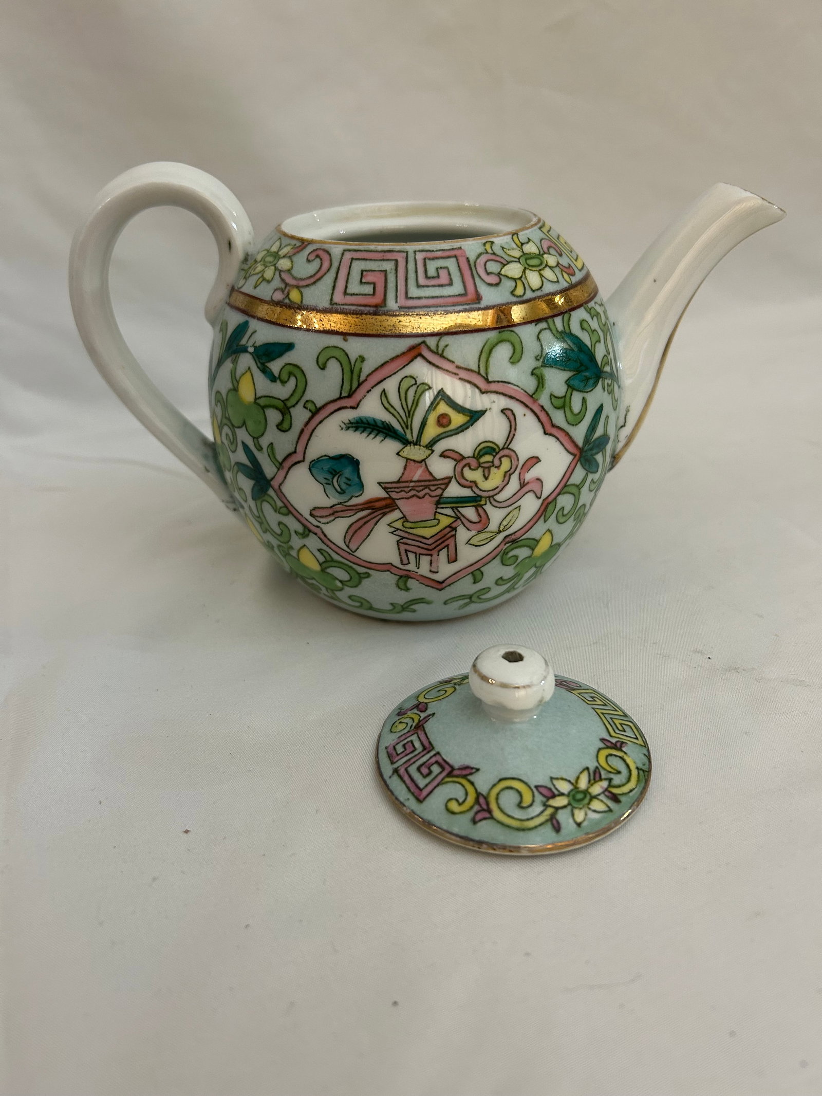 Imperial Gardner Porcelain – Chinese-Taste Ensemble (6 Pieces) - 8