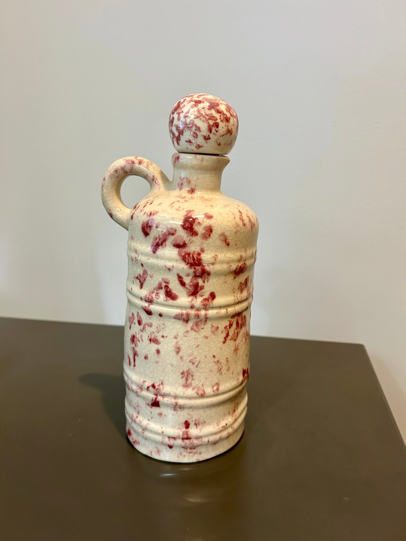 Vintage Mohawk R-4 Cranberry Spongeware Stoneware Jug – Mid-Century Advertising Liquor Bottle - 3