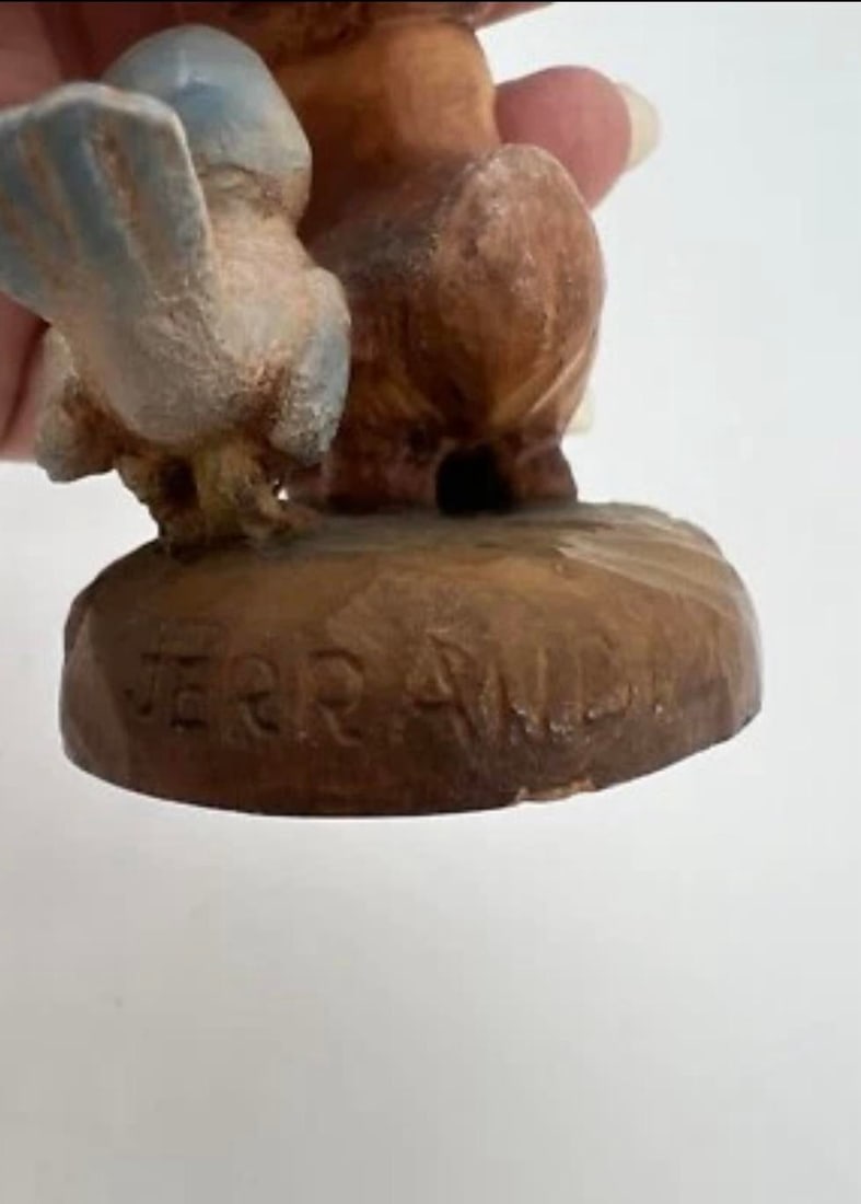 Vintage Jerrandiz Wooden Carved Figurine "Helping Hands" - 2